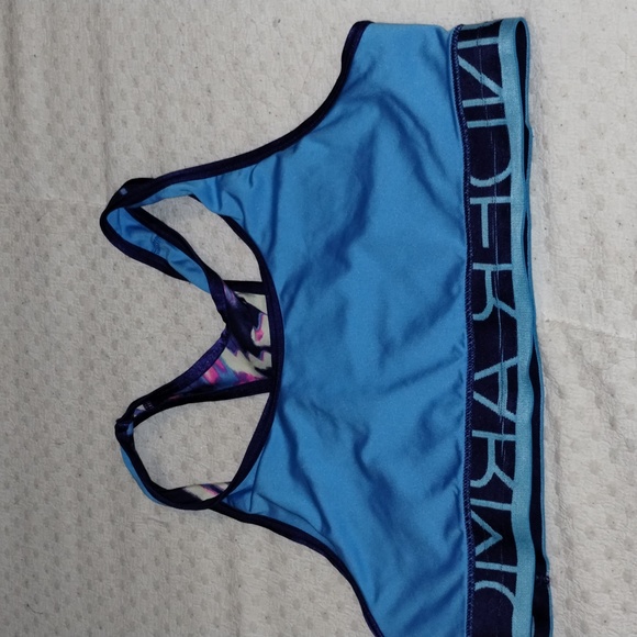 Girls Under Armour abstract sports bra - Picture 4 of 4